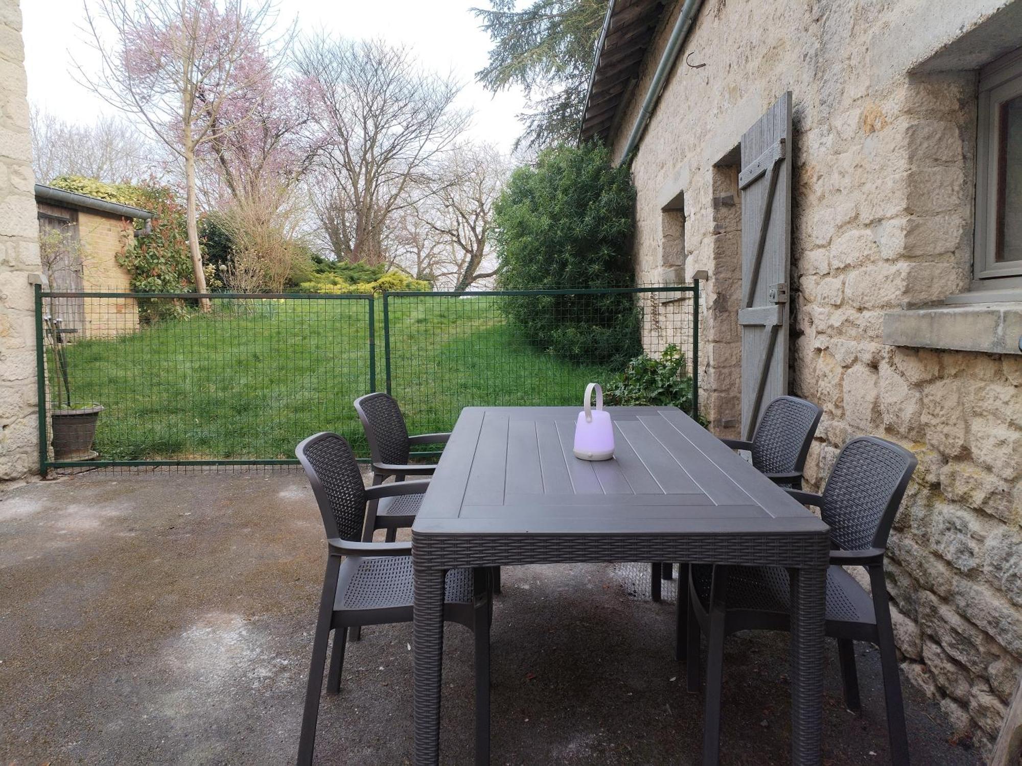 Hedoniste 1 Villa Herpy-l'Arlesienne Bagian luar foto