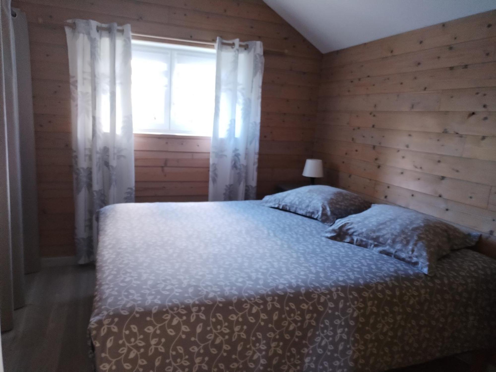 Hedoniste 1 Villa Herpy-l'Arlesienne Bagian luar foto